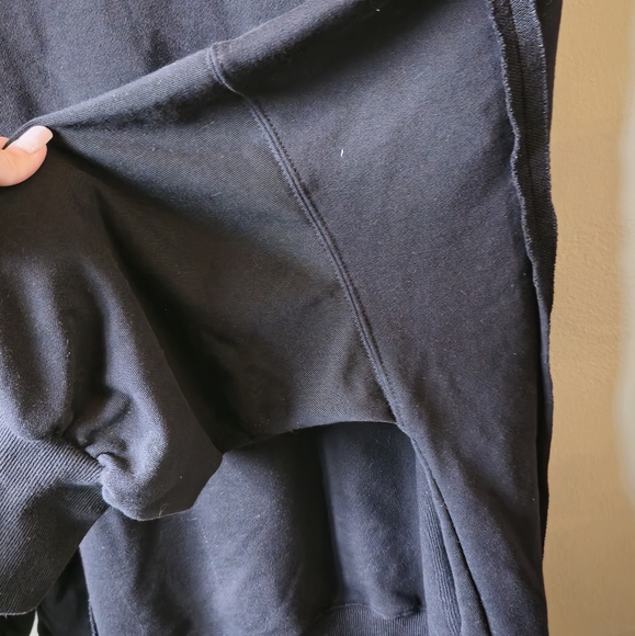 Black Oversized Sweatshirt From Amazon Very cozy - Picture 3 of 8